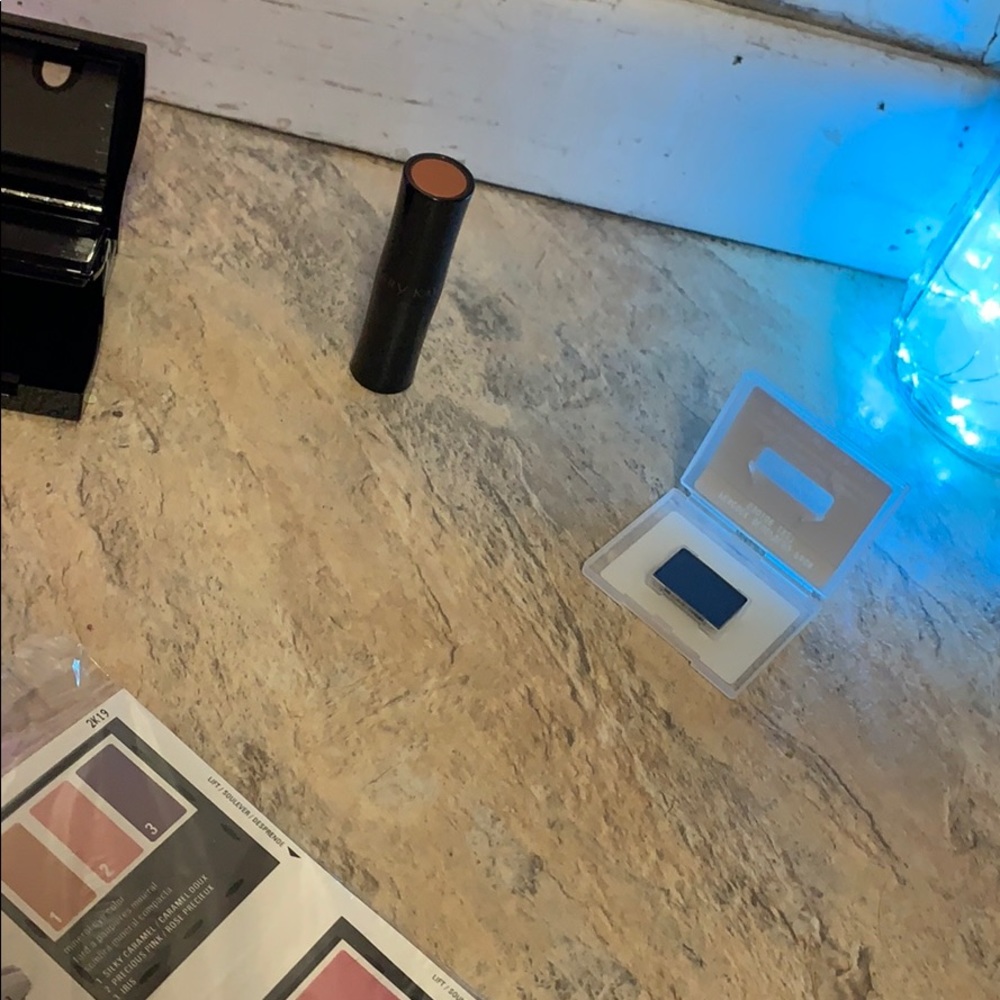 Mini Compact BUNDLE With Added Goodies - Picture 4 of 6